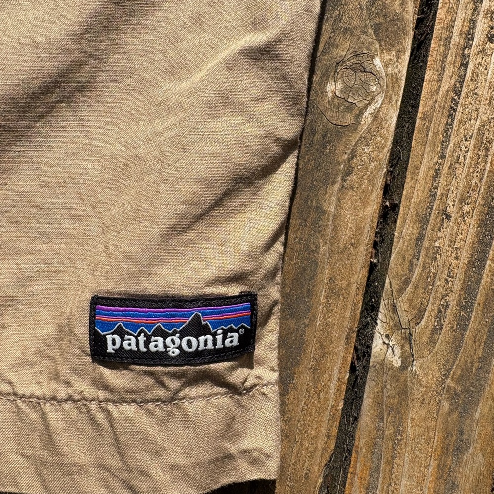 Patagonia Flat Front Khaki Shorts 76% Organic Cotton 24% Hemp Men’s Size 40 - Picture 2 of 5